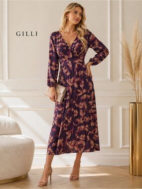 gilli caiti chiffon dress NWT! Gilli Caiti Chiffon Long Sleeve Dress - Dark Green Size Medium